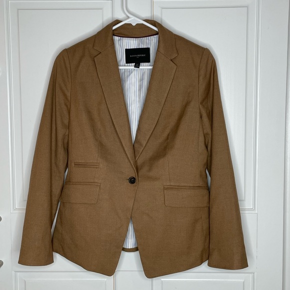 Banana Republic Jackets & Blazers - Banana Republic Jacket